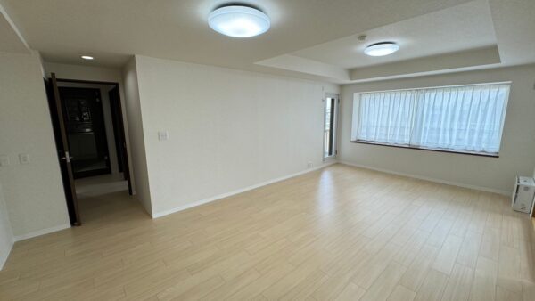 西区　ヴィルヌーブ山の手